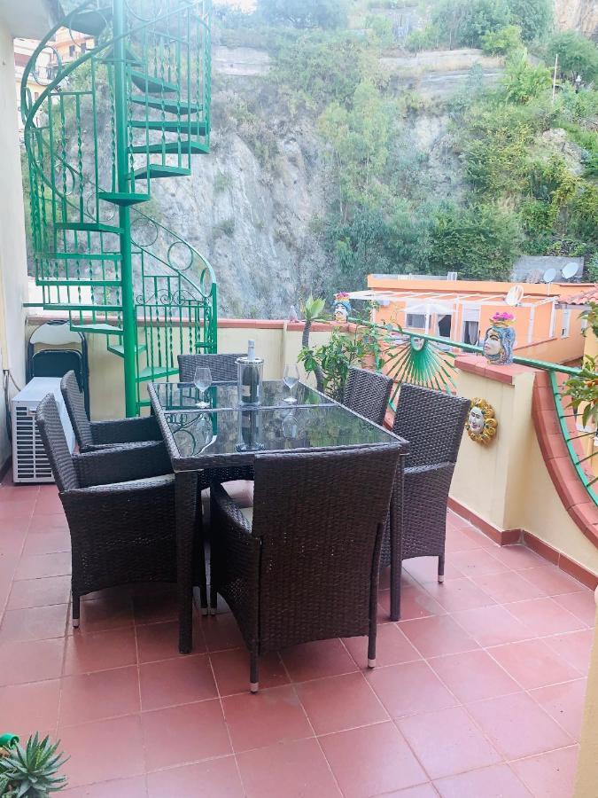 La Fontanella Apartment Таормина Экстерьер фото