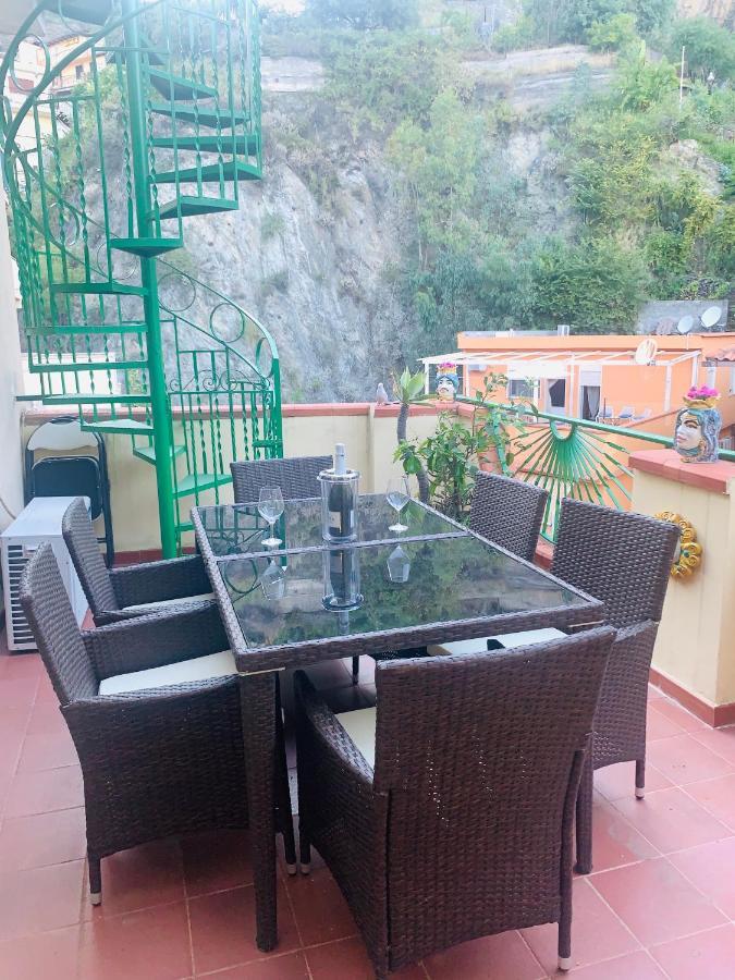 La Fontanella Apartment Таормина Экстерьер фото